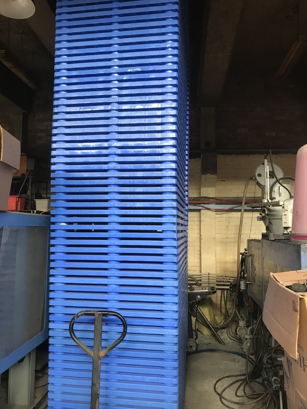 1x As New Heavy Duty Plastic Pallet 1200x1000mm *Free Pickup from Castle Hill 2154*