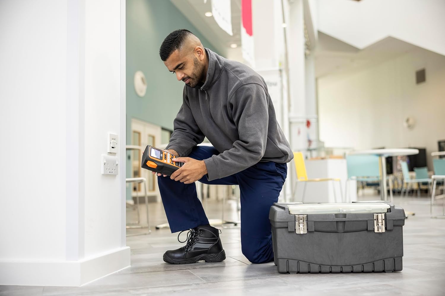 Brother PT-E310BT P-Touch Portable Industrial Thermal Bluetooth Label Printer [PT-E310BTVP]