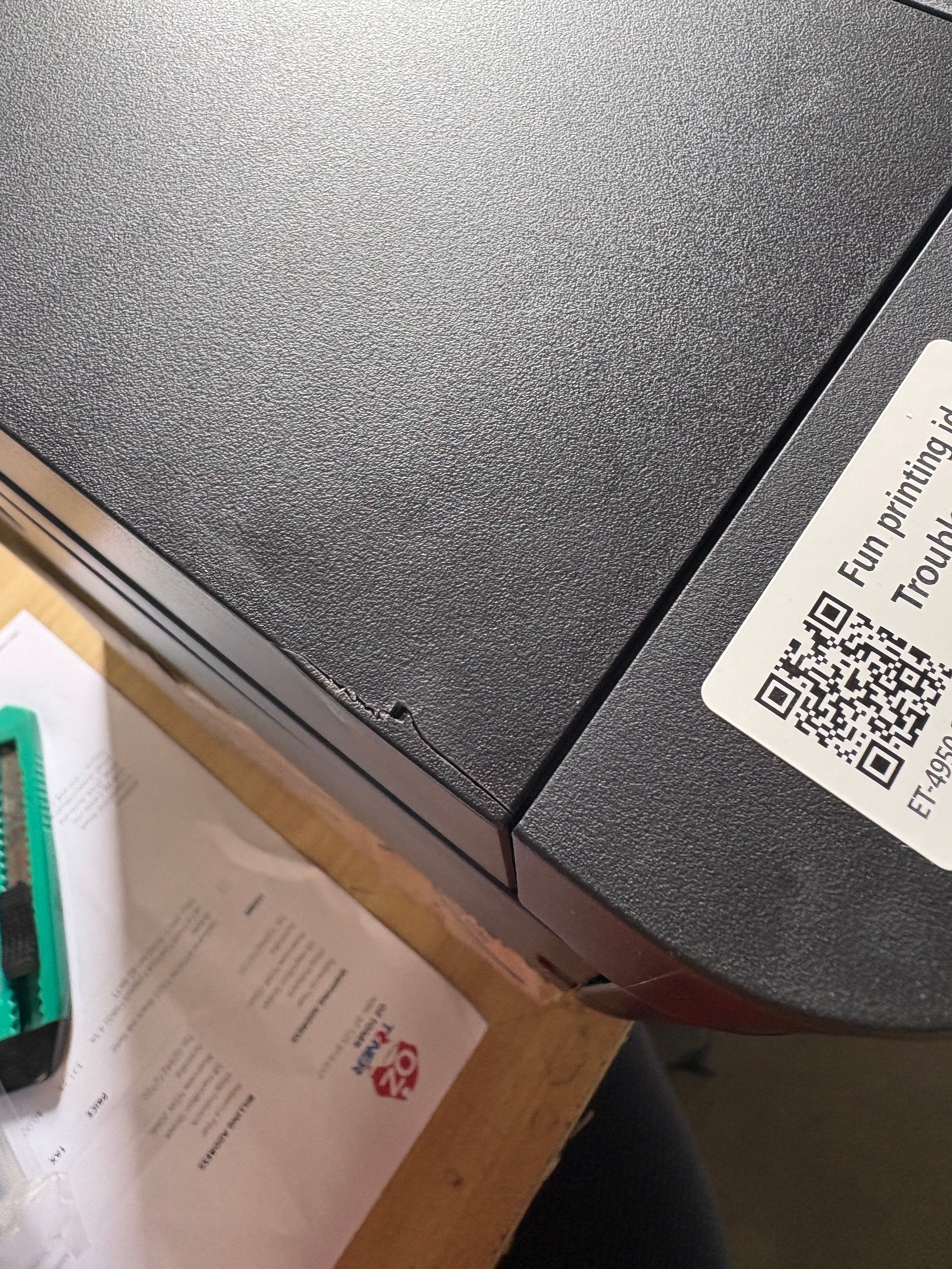 *Damaged Box+ minor cracks* Epson EcoTank ET-4950 Wireless All-in-One A4 Ink Tank Printer [C11CL40501]